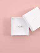 Anello in argento placcato oro con pietra naturale rosa