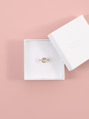 Anello in argento placcato oro con pietra naturale
