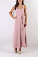 Maxi tuta con spalline larghe con cinturina in pelle abbinata