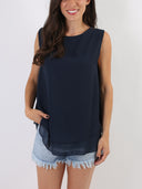 Top sottogiacca basic con bottoncino sulla schiena