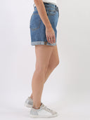 Shorts in jeans