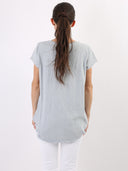 T-shirt con cuoricini bianchi