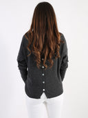 Maglioncino in misto lana e cashmere con scollo a V e bottoncini sulla schiena