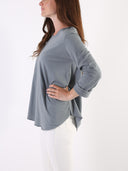 T-shirt Bianco con maniche lunghe e B dietro