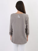 T-shirt Bianco con maniche lunghe e B dietro
