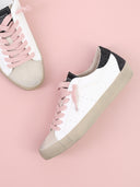 Sneakers basic con dettaglio glitter e lacci colorati