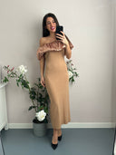 Abitino con scollo bardot in paillettes