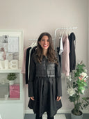 Giacca lunga con cappuccio e coulisse in vita