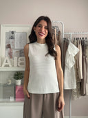 Top traforato in viscosa con spacco