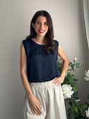 Top blu con bordini argentati