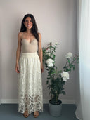 Gonna lunga con pizzo floreale