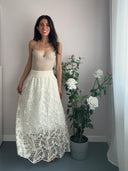 Gonna lunga con pizzo floreale