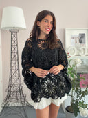 Maglia traforata floreale in cotone