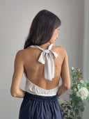 Top beige scollo a V chiusura fiocco