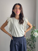 T-shirt sabbia in cotone con manica sangallo
