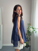 Blusa in tencel blu con spacchi