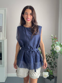 Blusa in tencel blu con spacchi