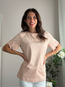 T-shirt rosa con manica a merletto