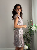 Abito rosa di paillettes