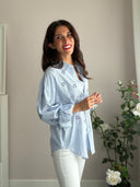 Camicia a righe con cuori
