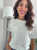 T-shirt in cotone con applicazione di fiori
