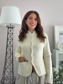 Cardigan lavorato con bottoni e tasche