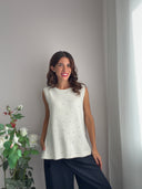 Maglioncino smanicato con strass