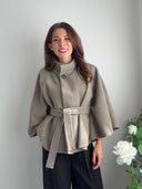 PROMO LANCIO: Cappottino mantellina greige