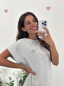 T-shirt con cuoricino strass