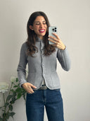 Cardigan lavorato con bottoni e tasche