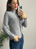 Cardigan lavorato con bottoni e tasche