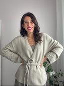 Cardigan beige con laccio e fiocchetto