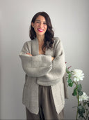Maxi cardigan aperto lavorato con tasche