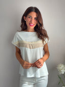T-shirt con inserto in pizzo beige