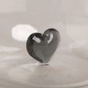 Bicchiere con cuore interno nero